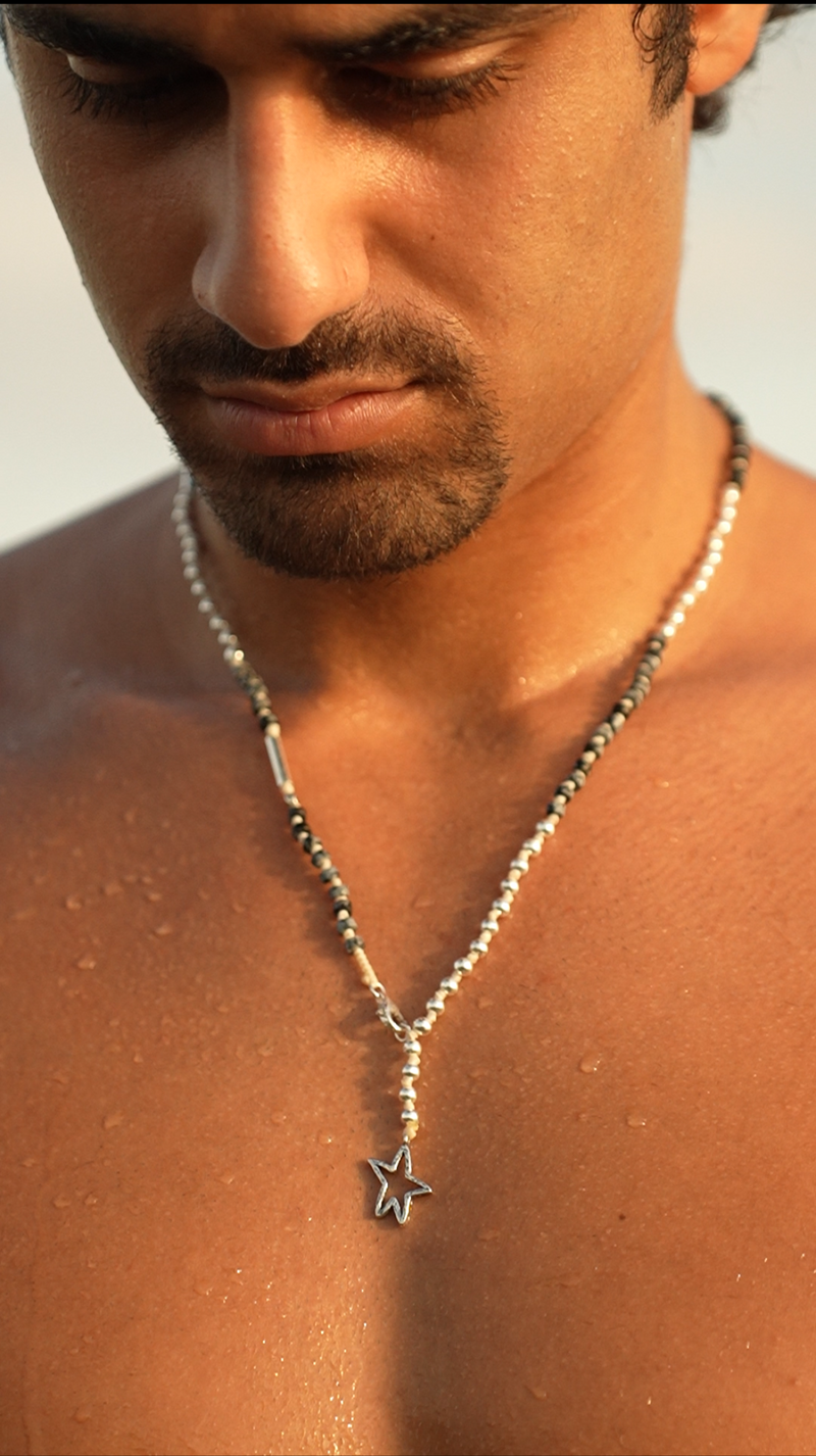 STAR NECKLACE