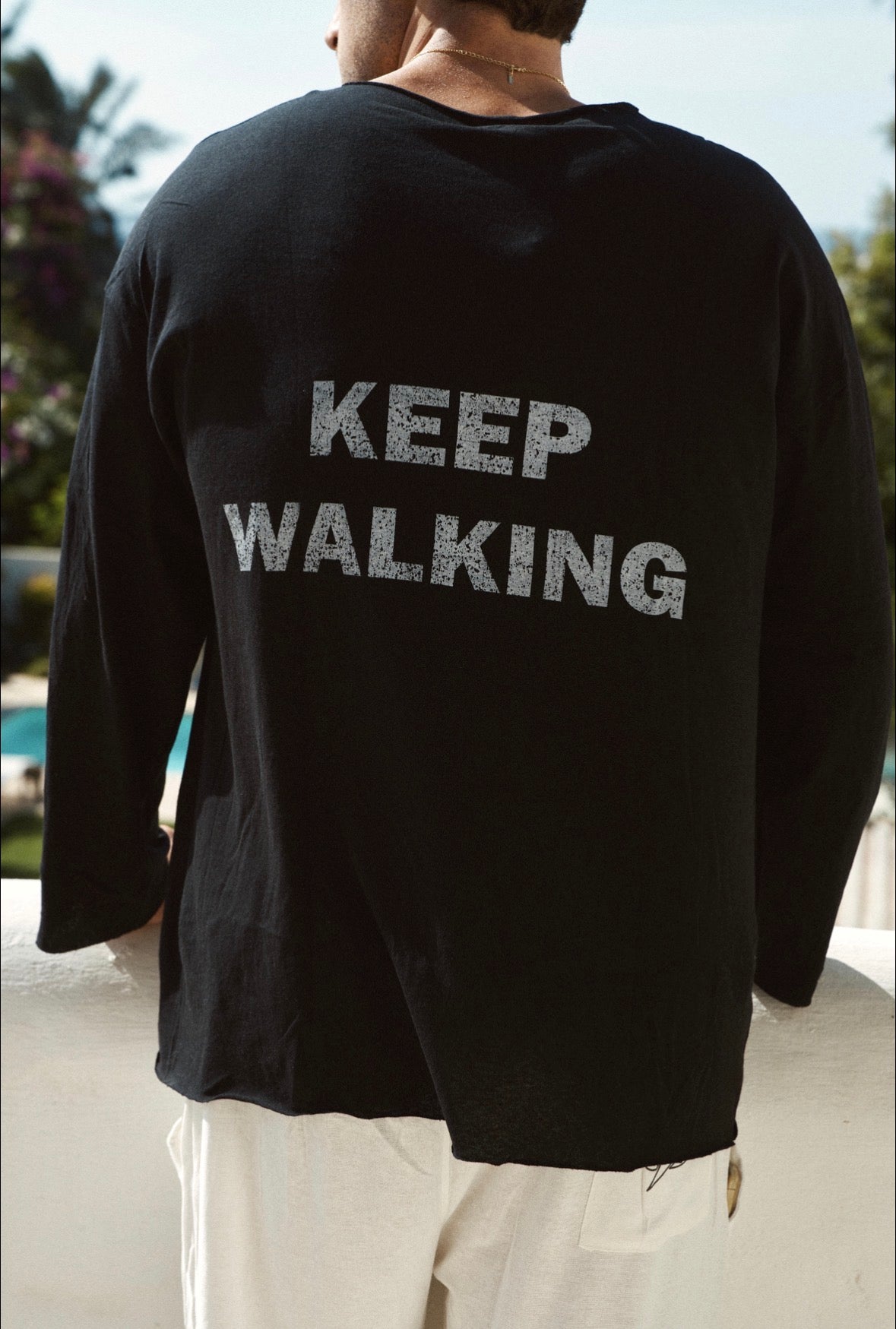 WALKING LONG SLEEVE BLACK