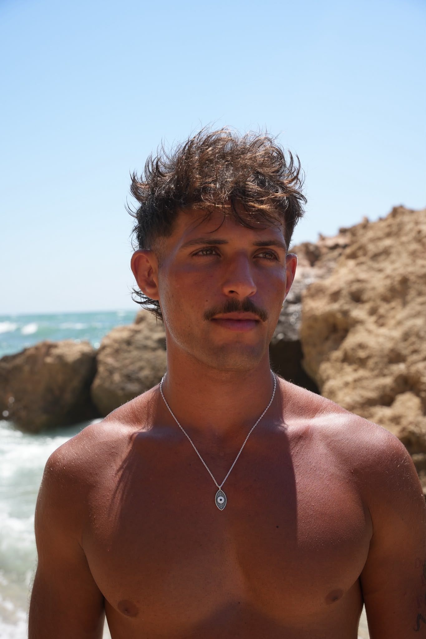 AYRIS NECKLACE