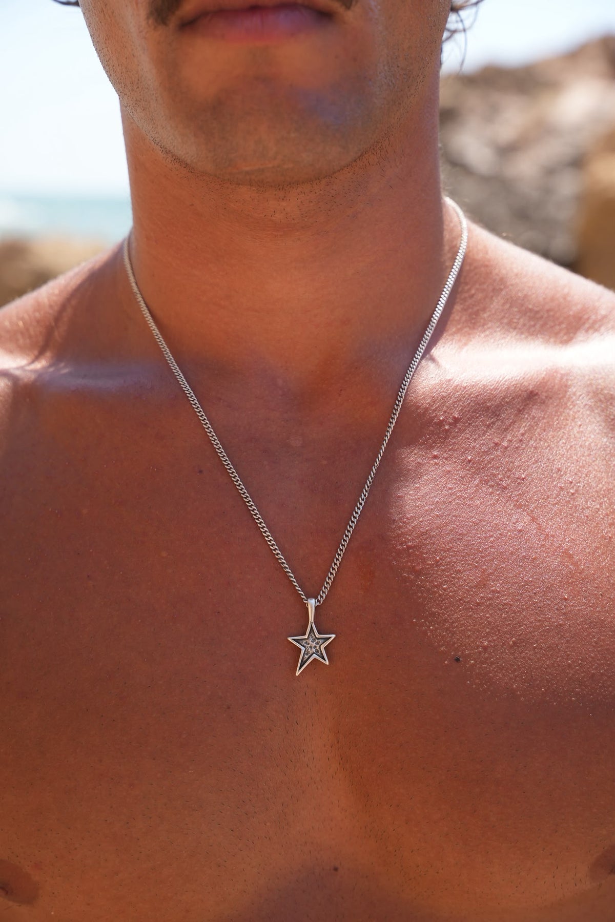 שרשרת COVE עם תליון כוכב קטן בגוון כסוף