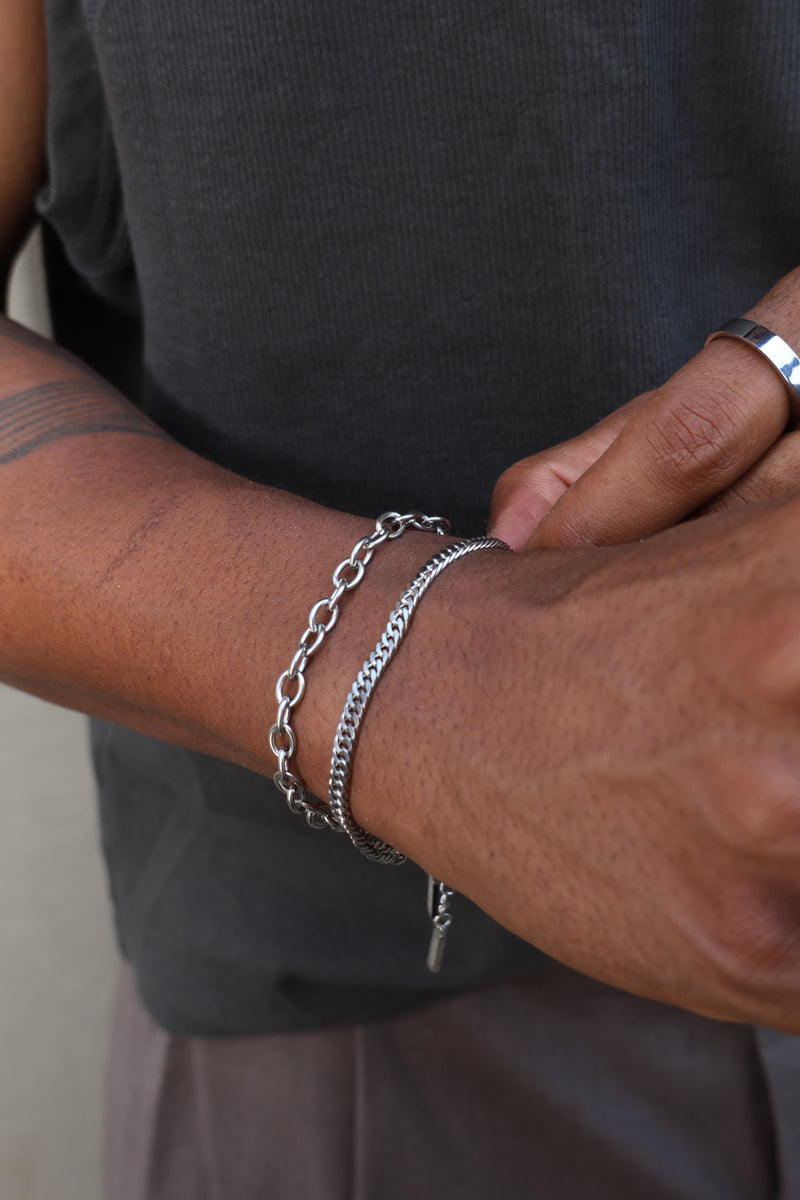 LINKED BRACELET