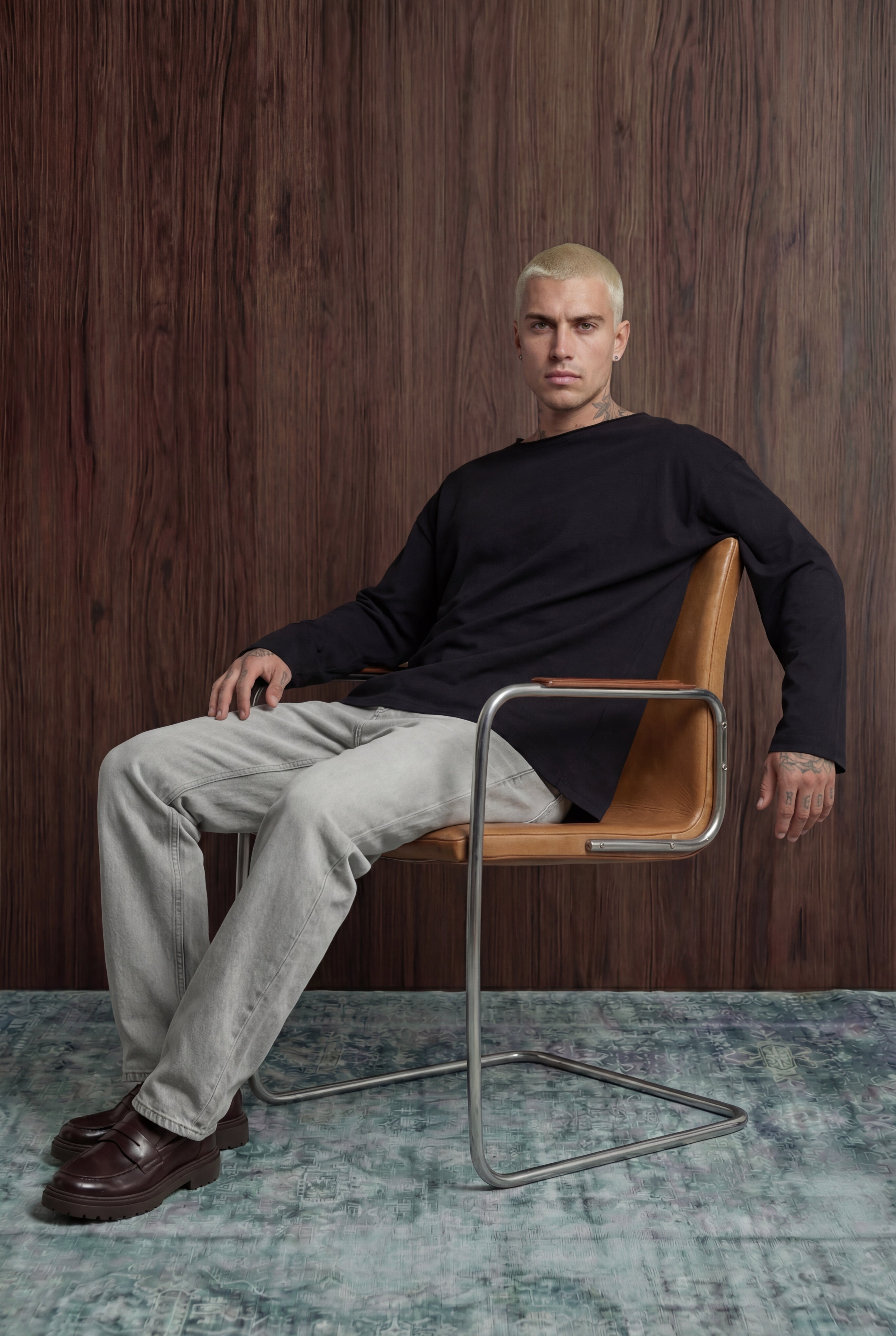 overlay: 1.89 מ׳ | 85 ק״ג | לובש מידה XL